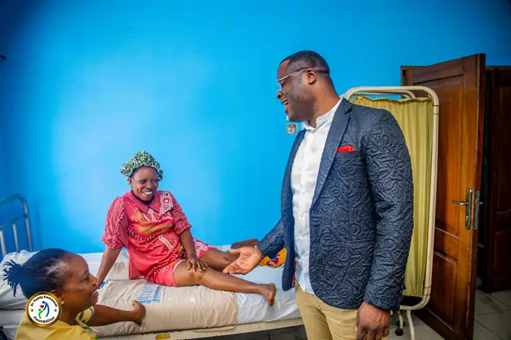 Speaking with a recovering patient